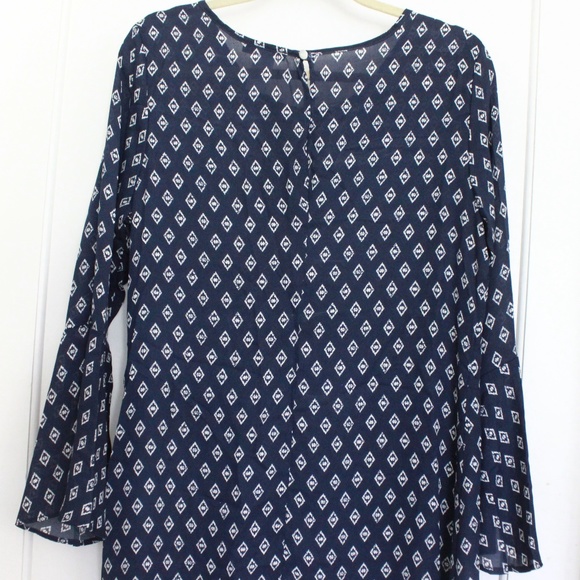 Glamour & Co Maternity Bell Sleeve Dress - Picture 5 of 6